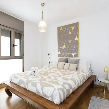Hauzify I Ramon Y Cajal Apartment *